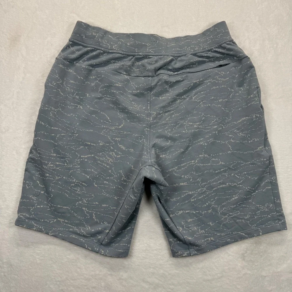 Lululemon M Athletic Shorts Drawstring Lightweight Casual‎ Activewear Gray